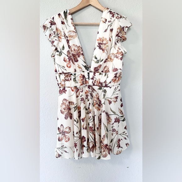Lulus Flirty Ways Cream Floral Print Flutter Sleeve Romper - Picture 6 of 12